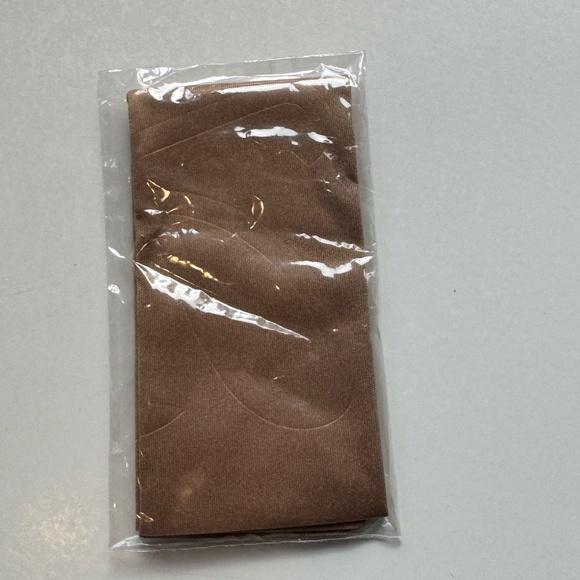 LOEWE NWOT sunglasses LW401121 - Picture 13 of 16